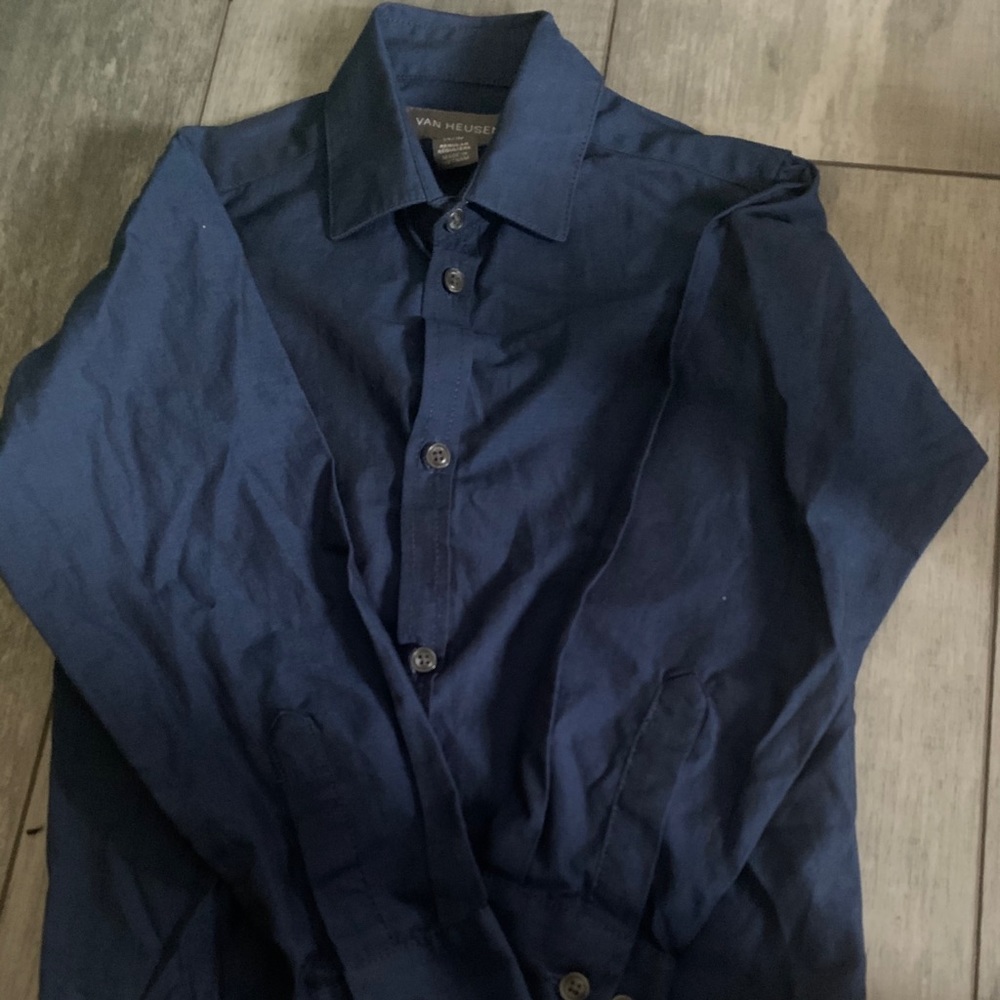 Boys button up VanHeusen shirt